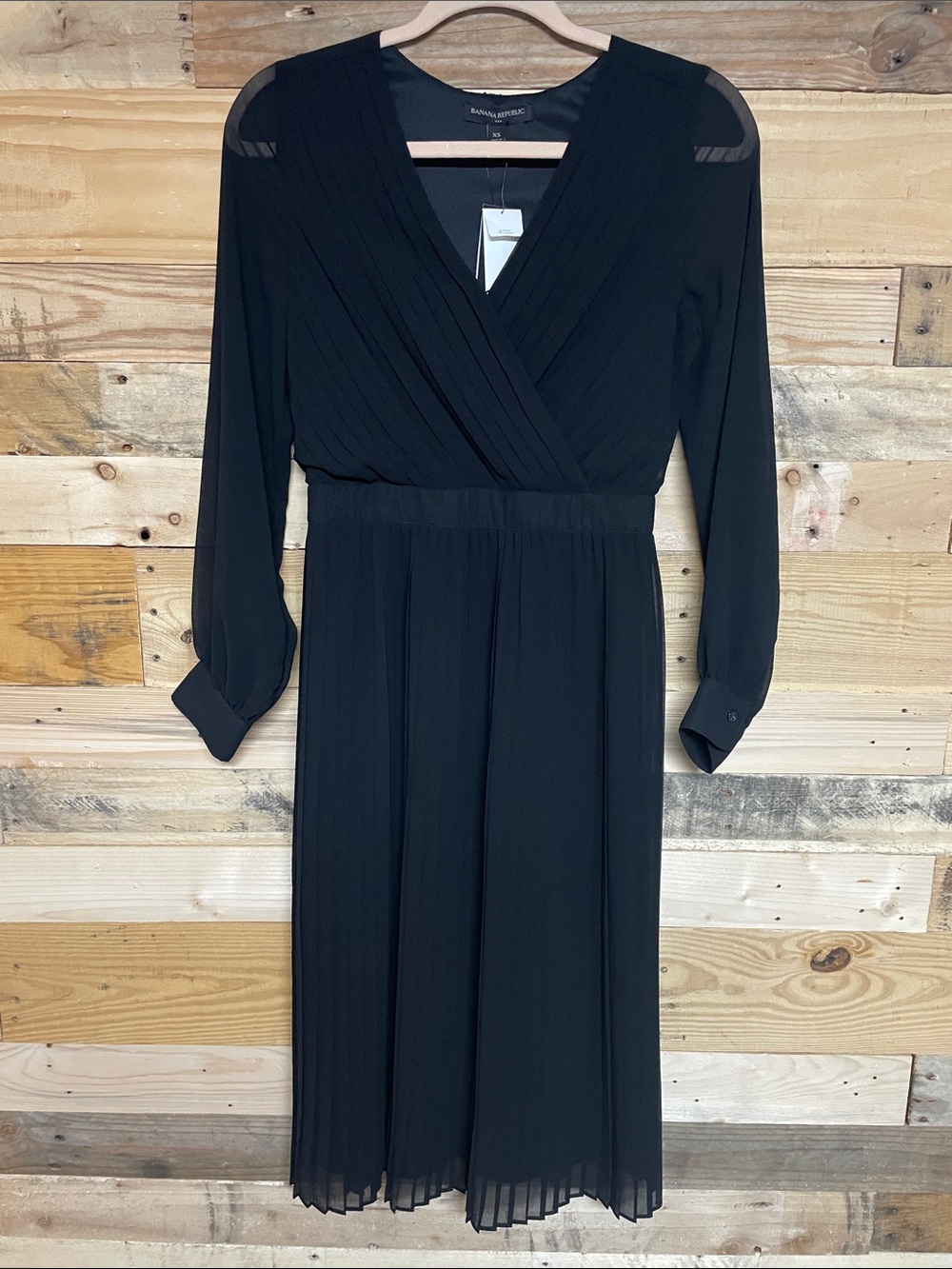 Banana Republic size XS Black Pleated A-line Dress with Bishop Sleeves
